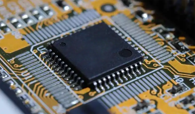 回收 [Broadcom] PCIe 交换机、以太网交换机、汽车 PHY、以太网 PHY 收发器